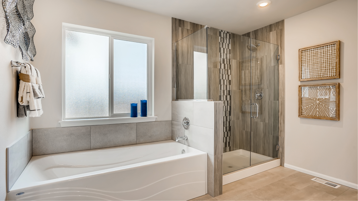 2551 Davenport Owners Bath 2of2 F2