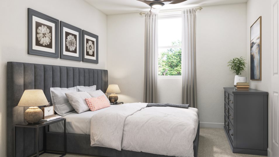 Magenta third bedroom
