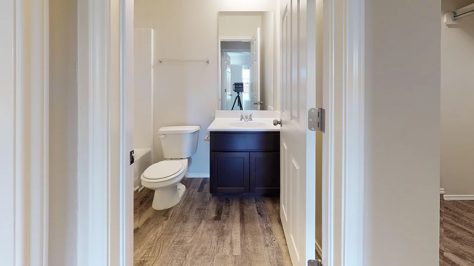 Taylor Core D100 Davenport Bath2 F1