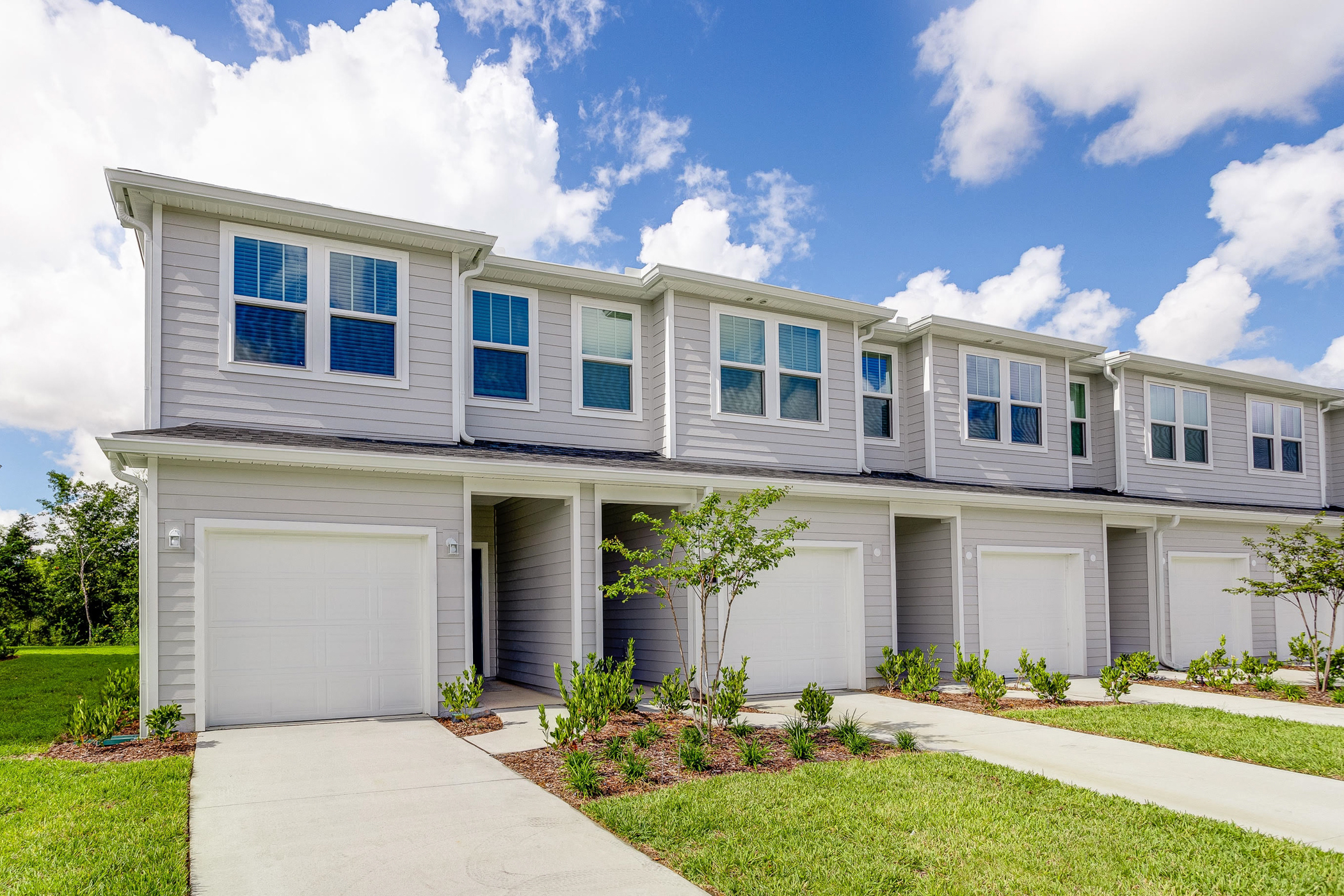 Holly Cove Townhomes Streetscape 16