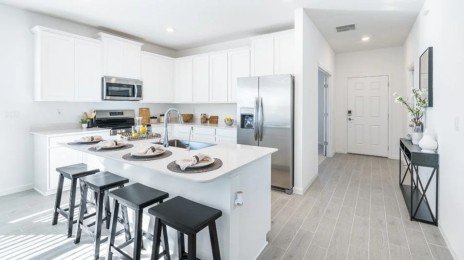 Halle plan kitchen