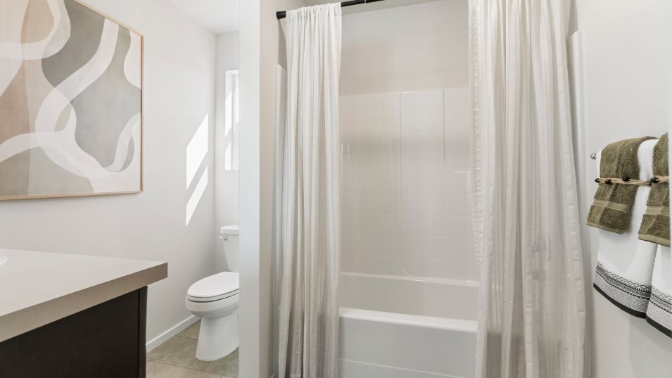 Goldenwood Bath 2