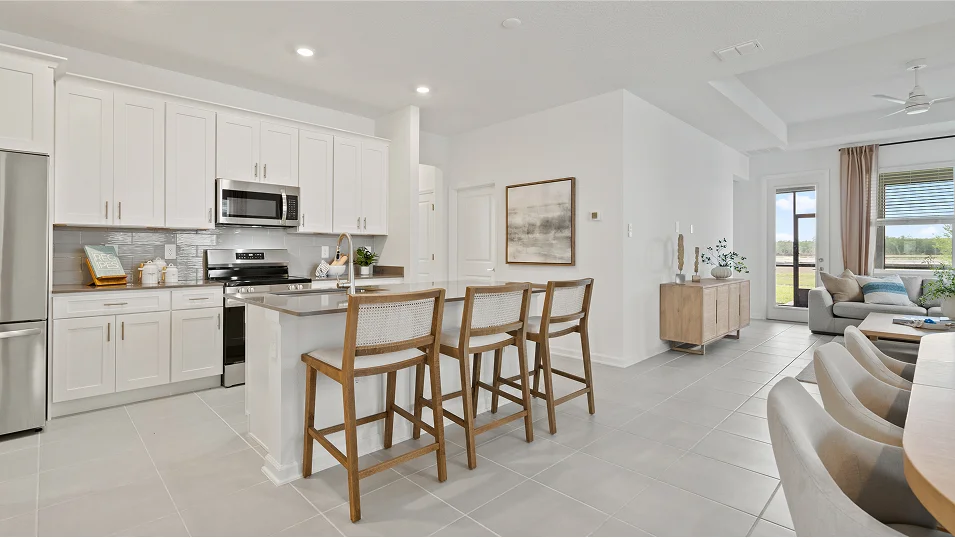 1553 Siesta Kitchen 1of2 F1