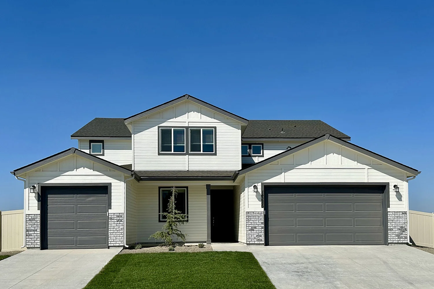 Skyat Cirrus Pointe QMI Super Home 2017