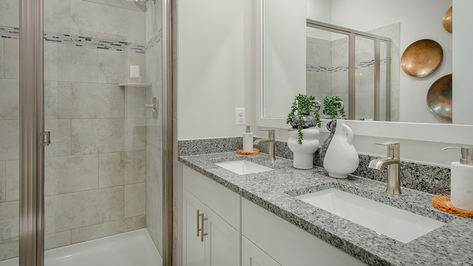 2077 Tydings DG Owners Bath F3
