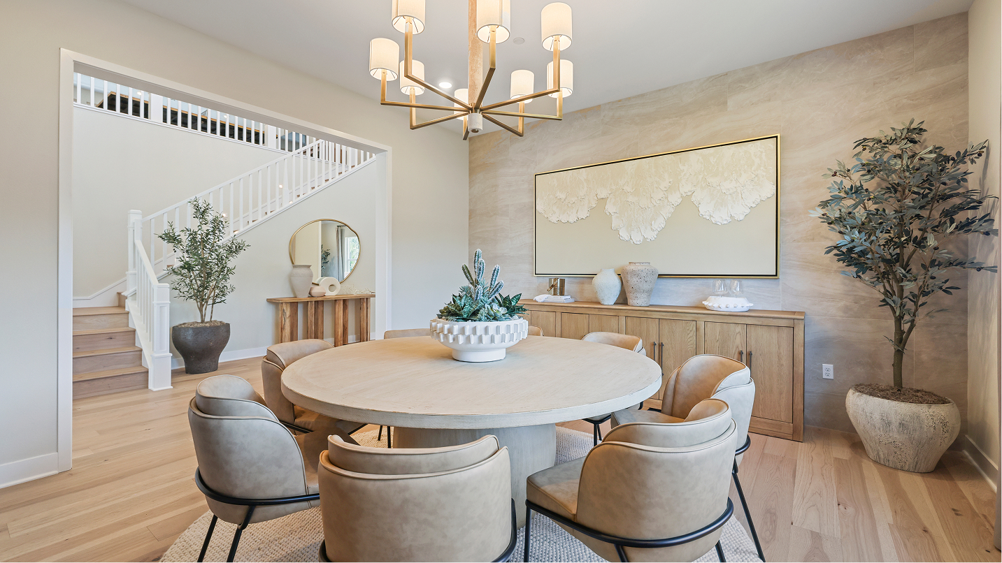 Amora Res3 Dining 2of4 F1