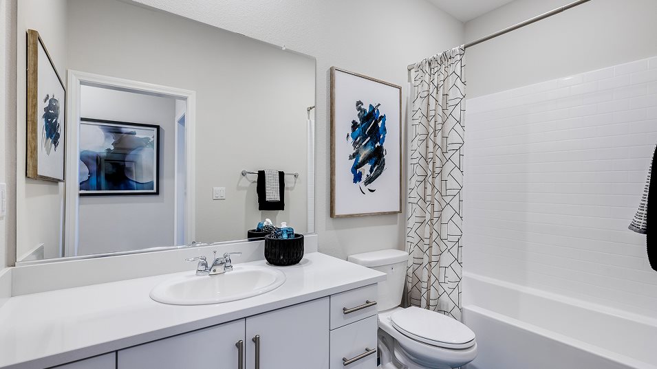 Res2 Bath3 interior