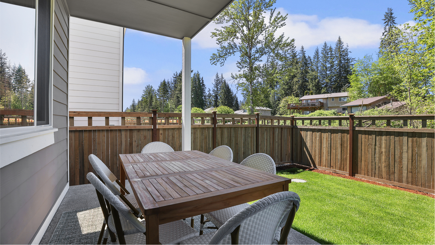 2540 Magnolia II Covered Patio