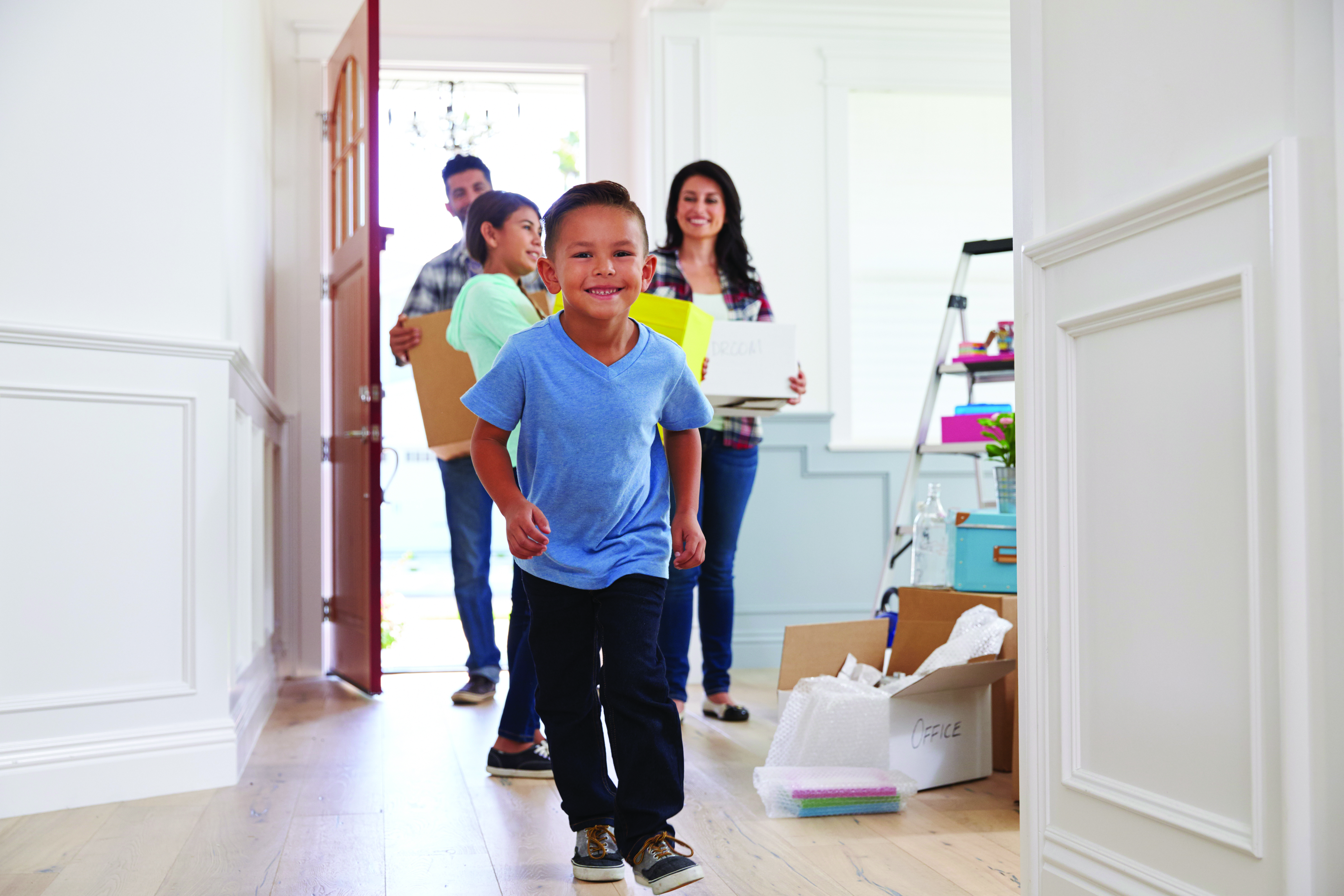 Pic Family Hispanic Family Moving In