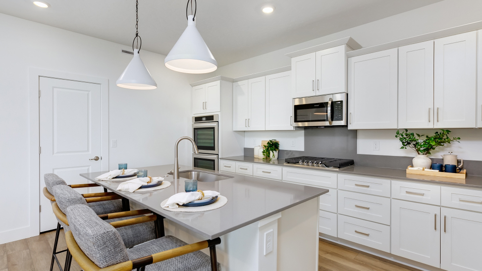 2542 Plan2542 Kitchen 2of3 F1