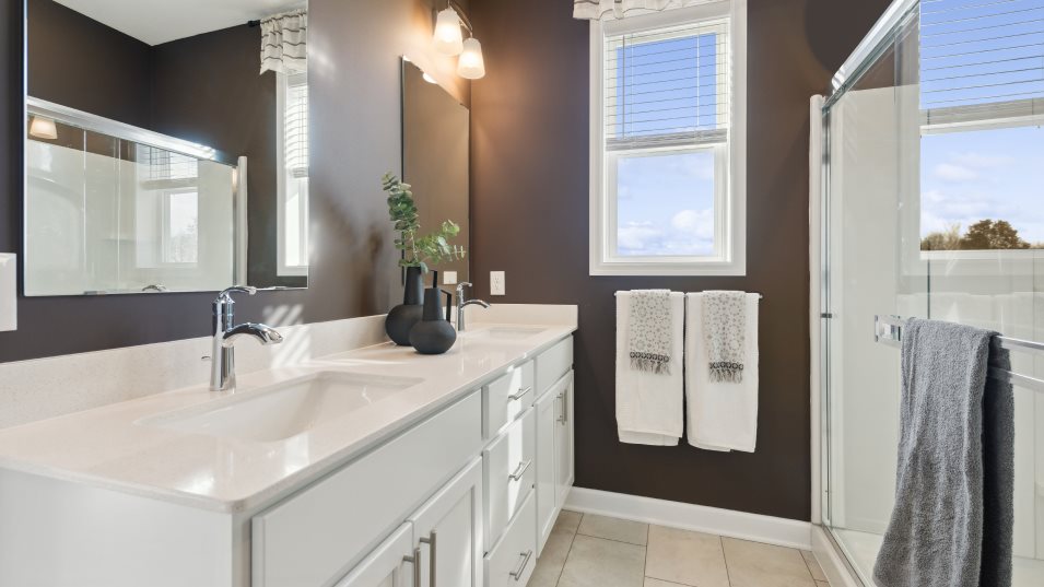 Buckingham Owners Bathroom