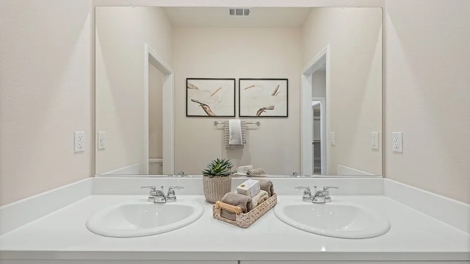 Res 1 Bath2 sinks