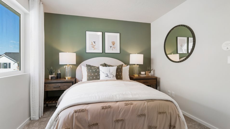 Goldenwood Bed 2