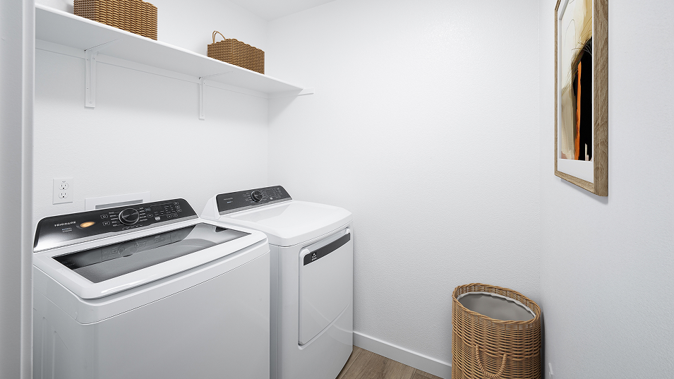 Skylark Northpoint Poppy Laundry F2