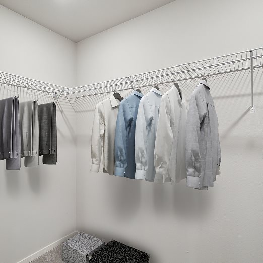 Auburn Owner's Suite Walk In Closet