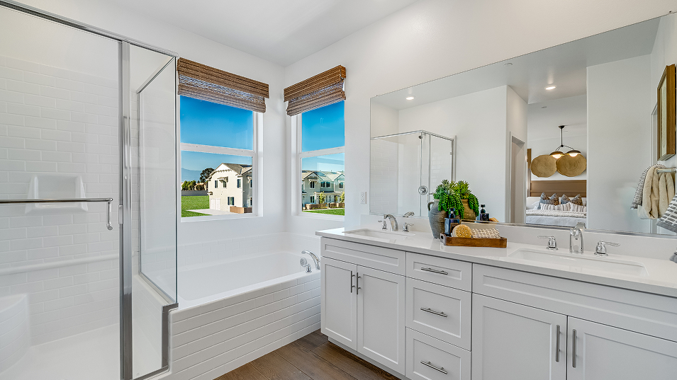 Copperstone Springhill Res1 Owners Bath F2