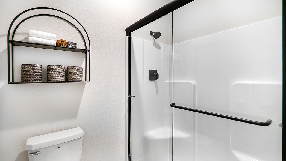4141 Windsor Bath2 2of3 F2