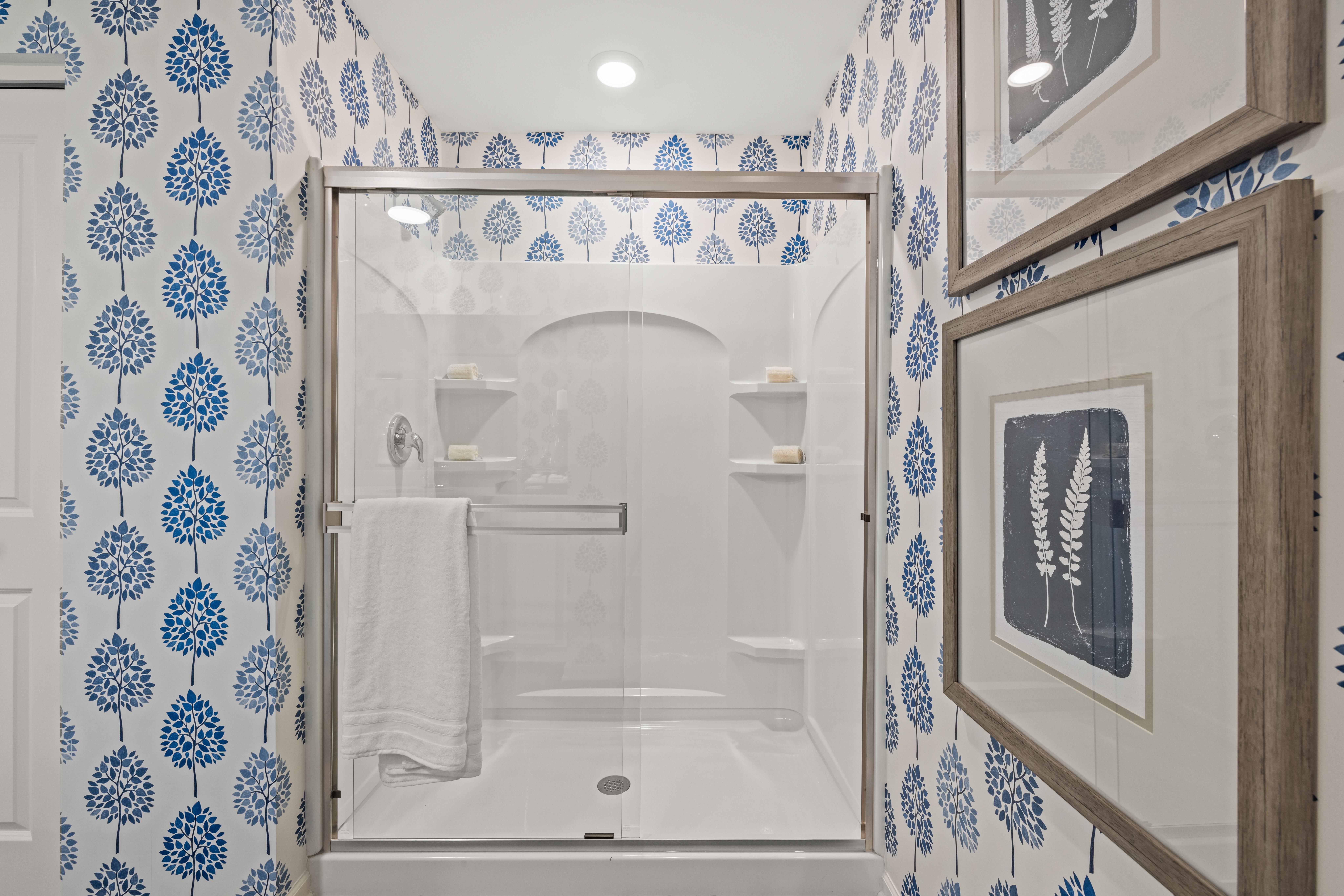 The owner's bathroom of a Townsend model