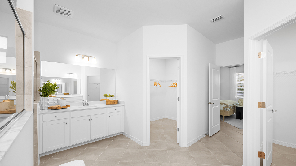 2444 Summerville II Owners Bath 2of2 Base4