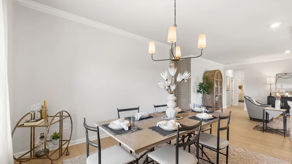 2572 Medallion II Dining 1of3 F1 8 27 25