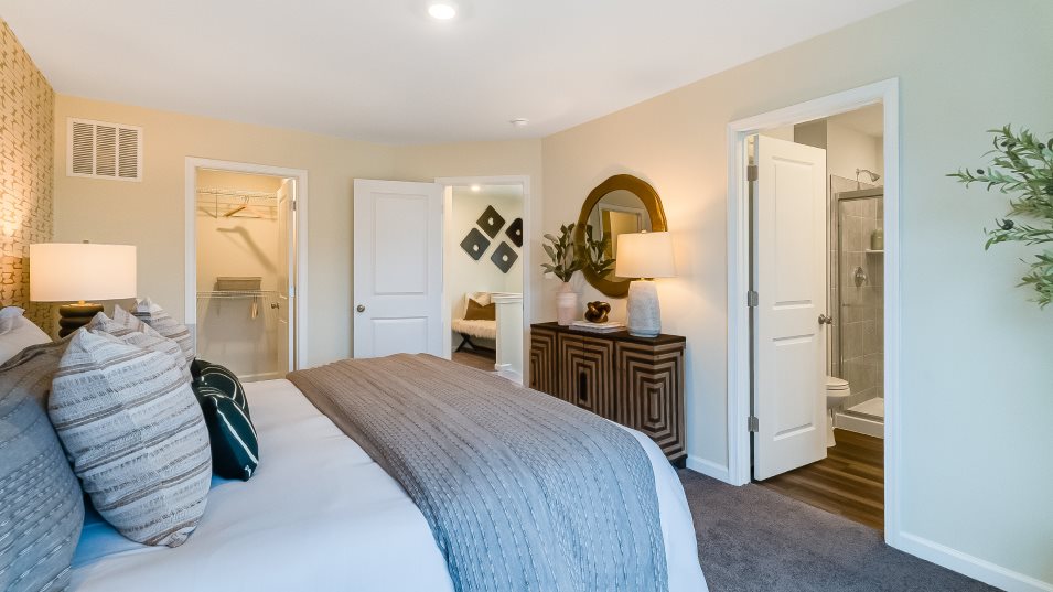 Lancaster Owners Suite