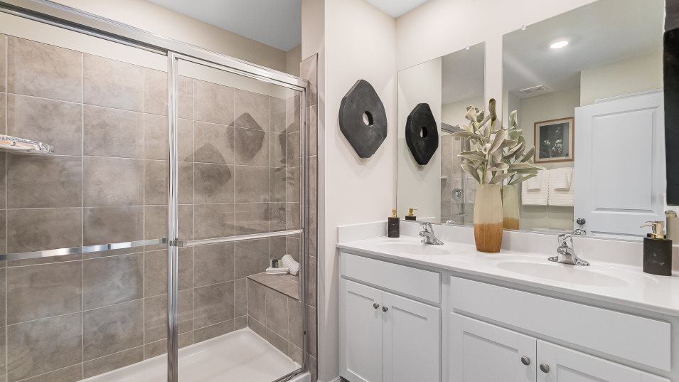 Lancaster Owners Bathroom