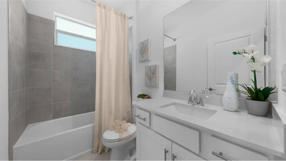 Magnolia second bathroom