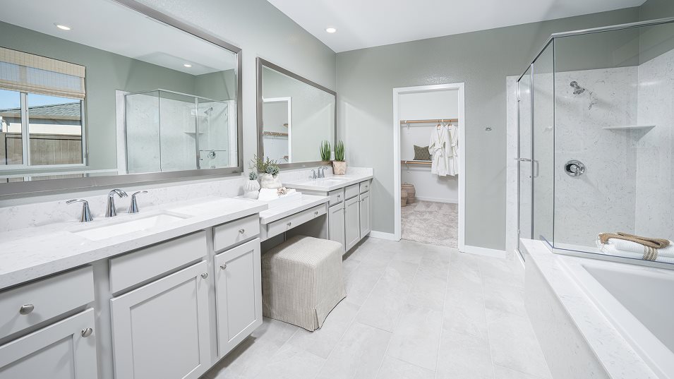 Residence 2610 owners bathroom