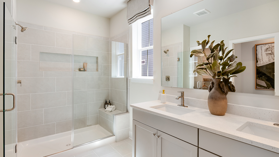 1484 Savannah Owners Bath F1