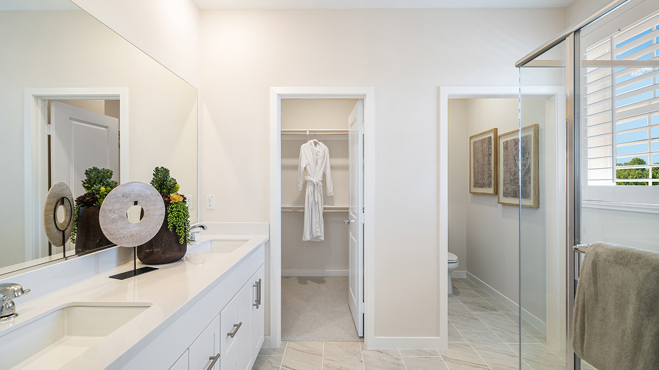 Luxe Nuvo Parkside Res1 Owners Bath 1of2 F2