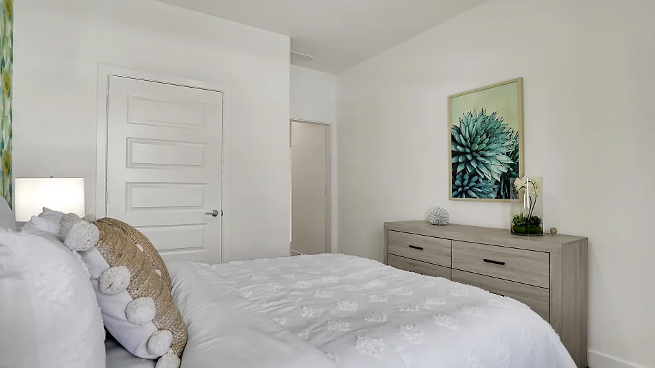 4234 Chapman Bed3 4of4 F1