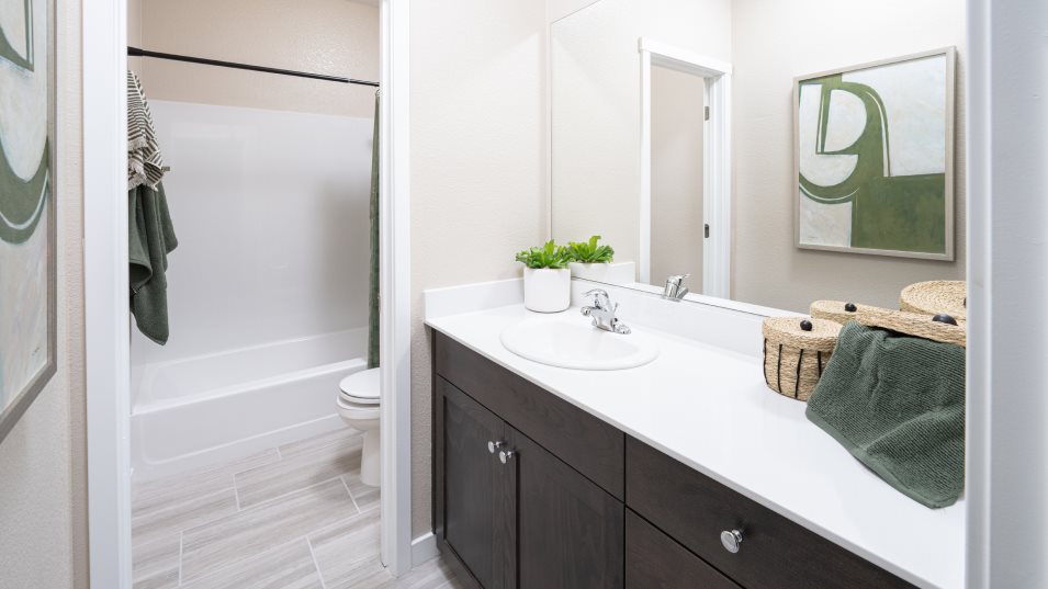 Residence 1629 bathroom 2