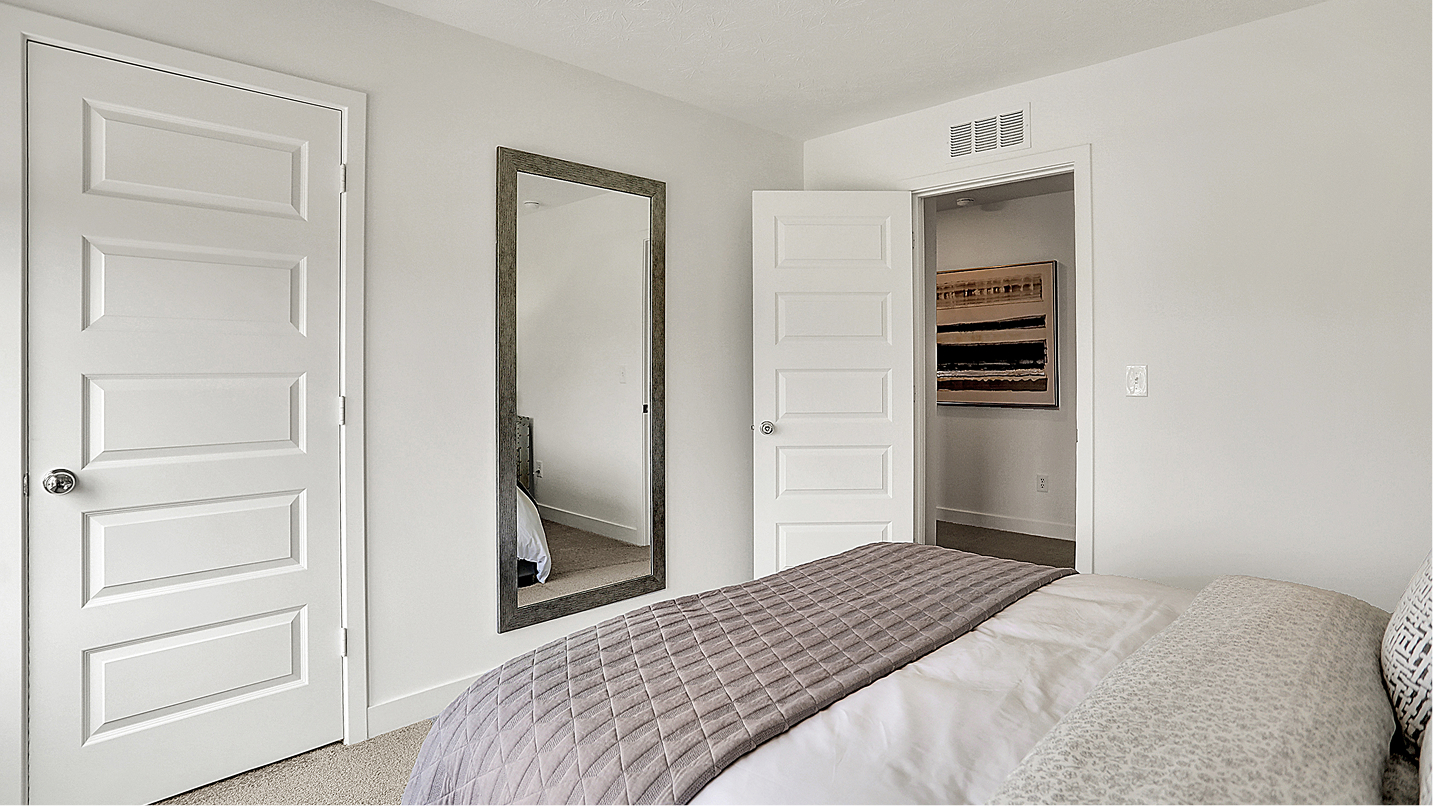 3806 Sycamore Bed2 3of4 F2 052325