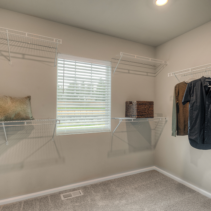 2501 Magnolia Owners Closet F2 Base1