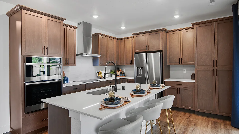1464 Creston Kitchen 1of2 Base2