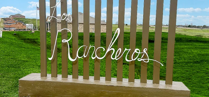 Los Rancheros Amenity Monument