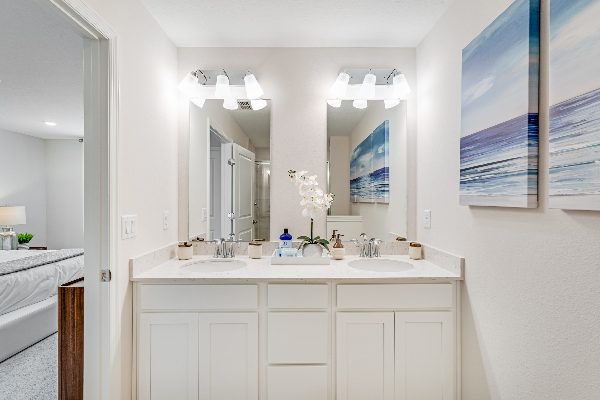  Longbay Townhomes Lincoln Owners Bath 1of4 F2