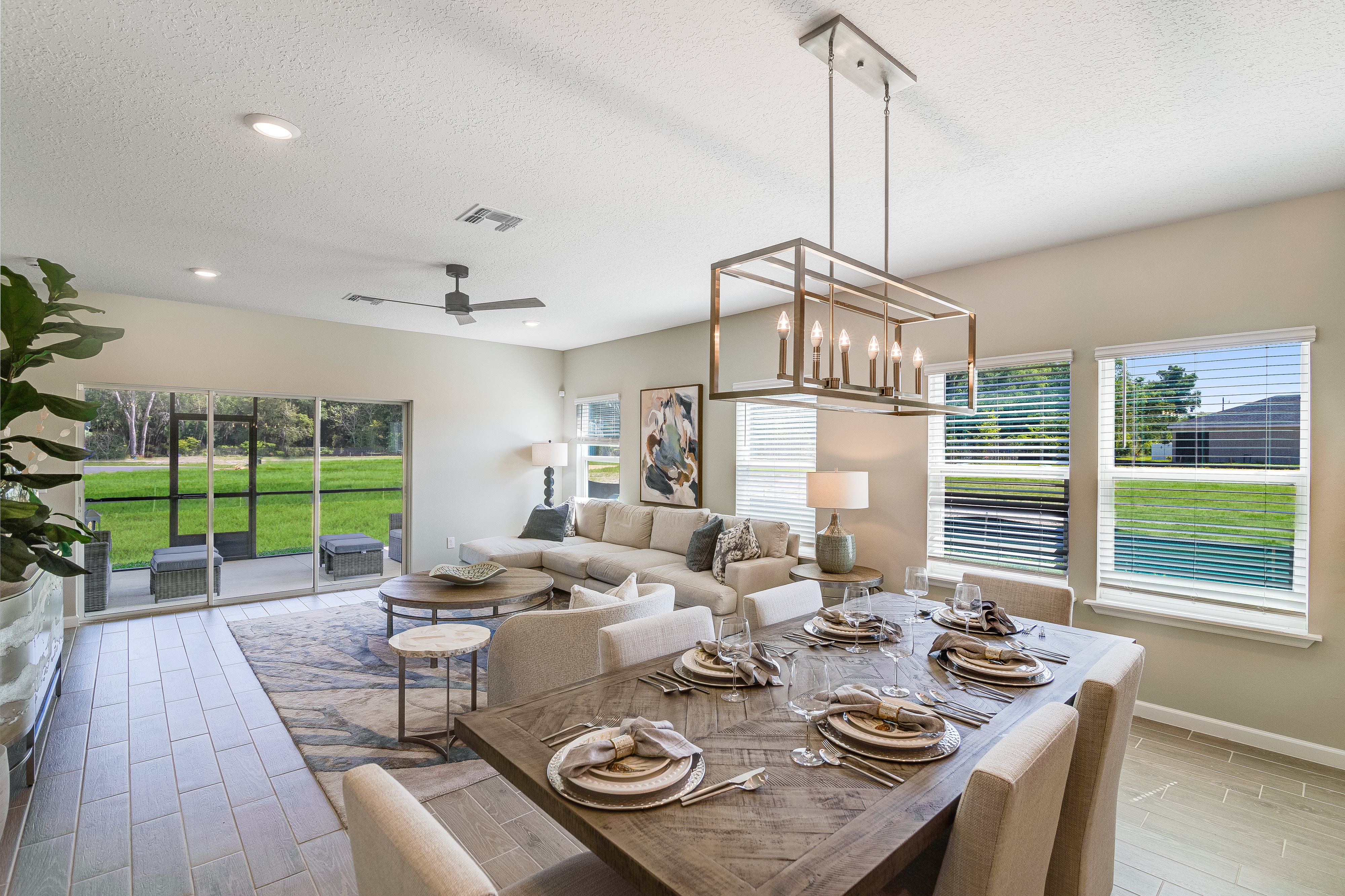 JAX_Elan_Pic_LivingRoom_1of2