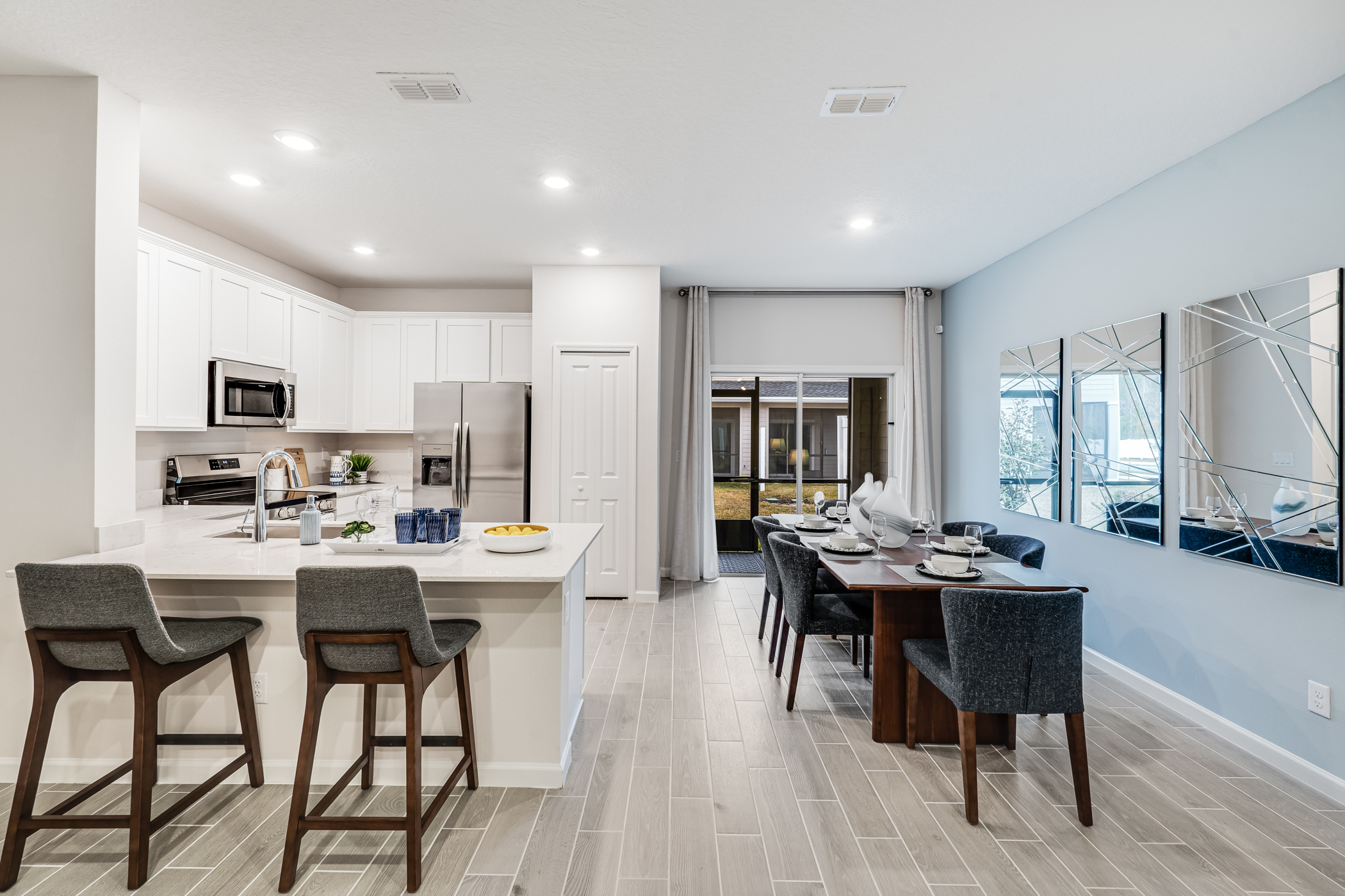 Longbay Townhomes Lincoln Dining 1of4 F1