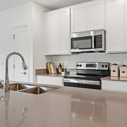 1450 Annapolis Kitchen 2of3 F1 4 15 25