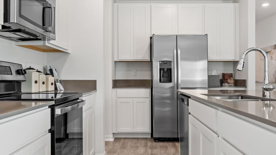 1450 Annapolis Kitchen 3of3 F1 4 15 25