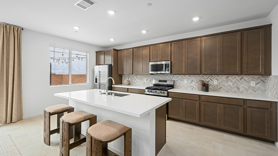 3000 Bobby Kitchen 2of5 F1 Base2
