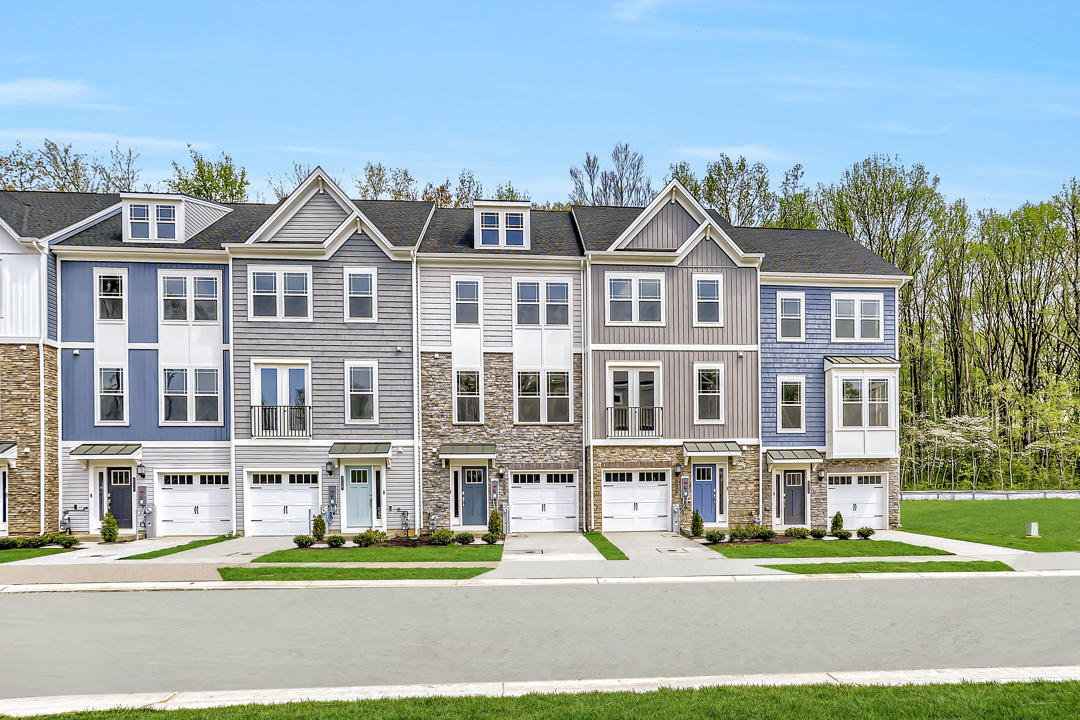 Waters Landing Townhome Streetscape 1of2