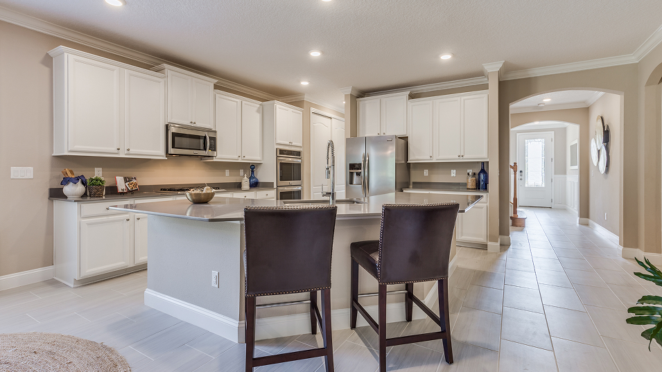 3398 Kingsley Kitchen4 F1 Walk Hero 7 30 35