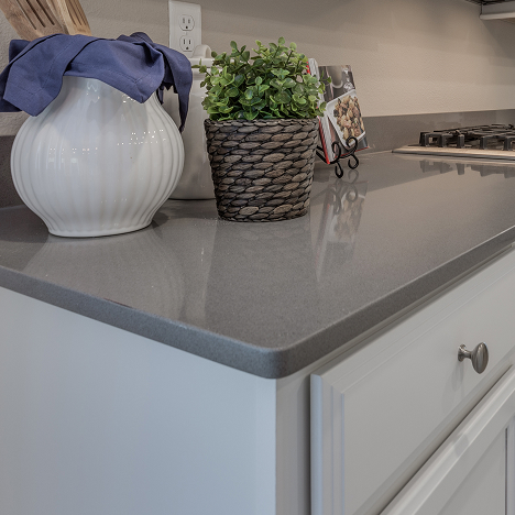 3398 Kingsley Kitchen Counter1 F1 7 30 35