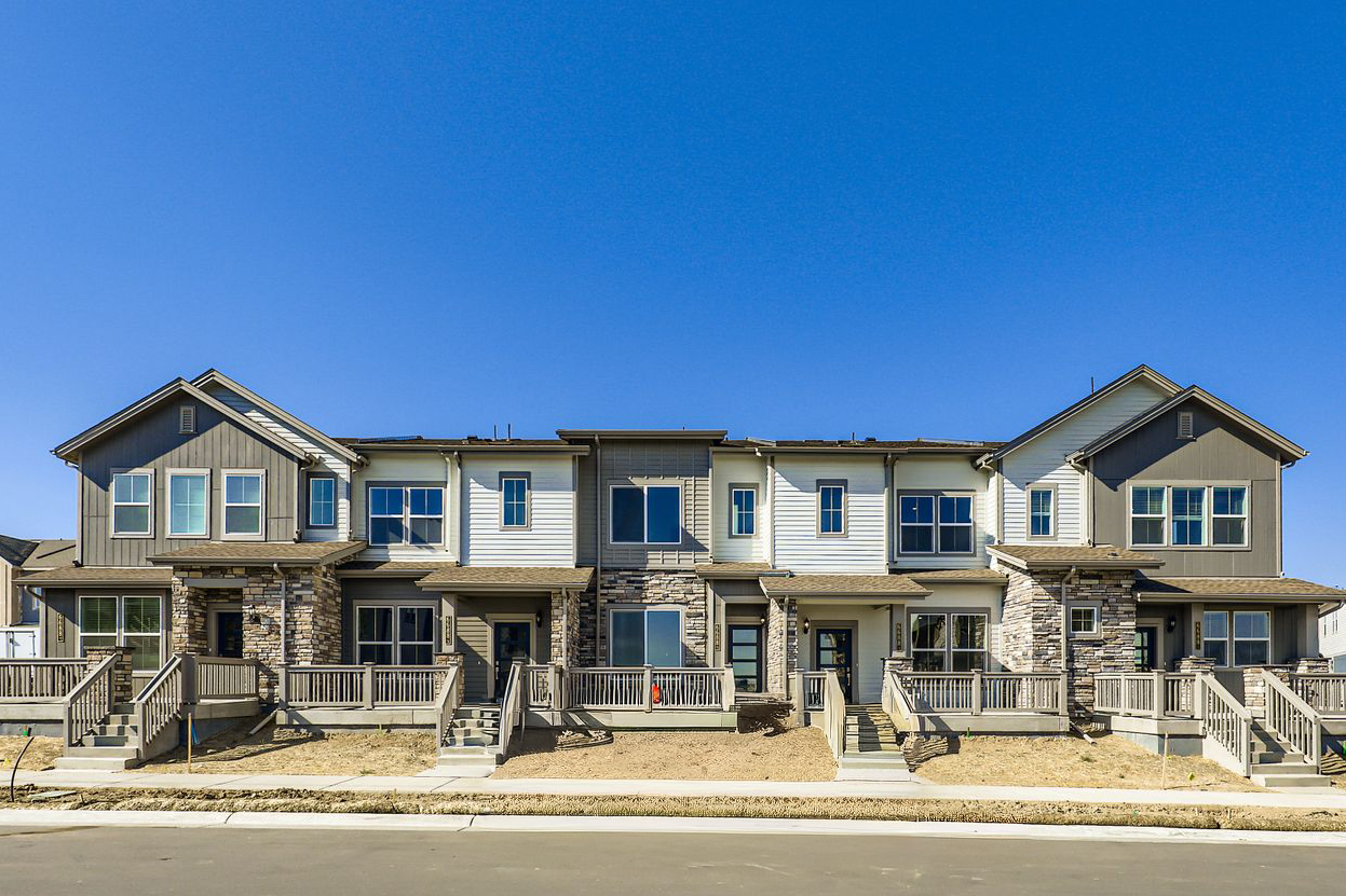 6688 E 149th Avenue #4 Exterior Front
