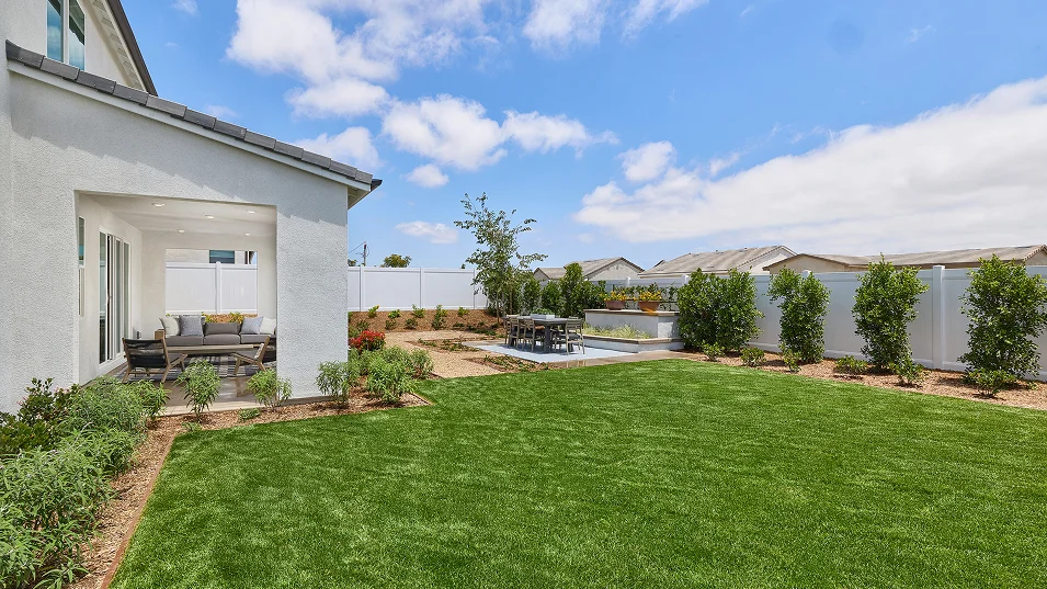Monarch North River Farms Res3 Exterior Backyard
