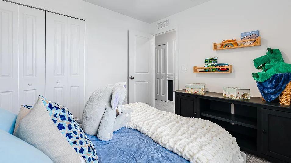 T H02 Bennett Bed2 1of2 6 12 25