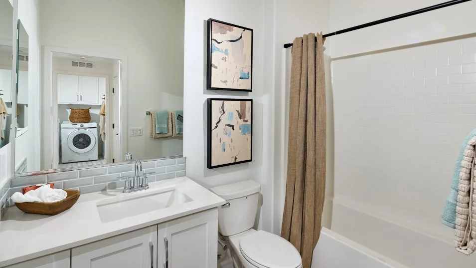 Residence 3 Bathroom 2
