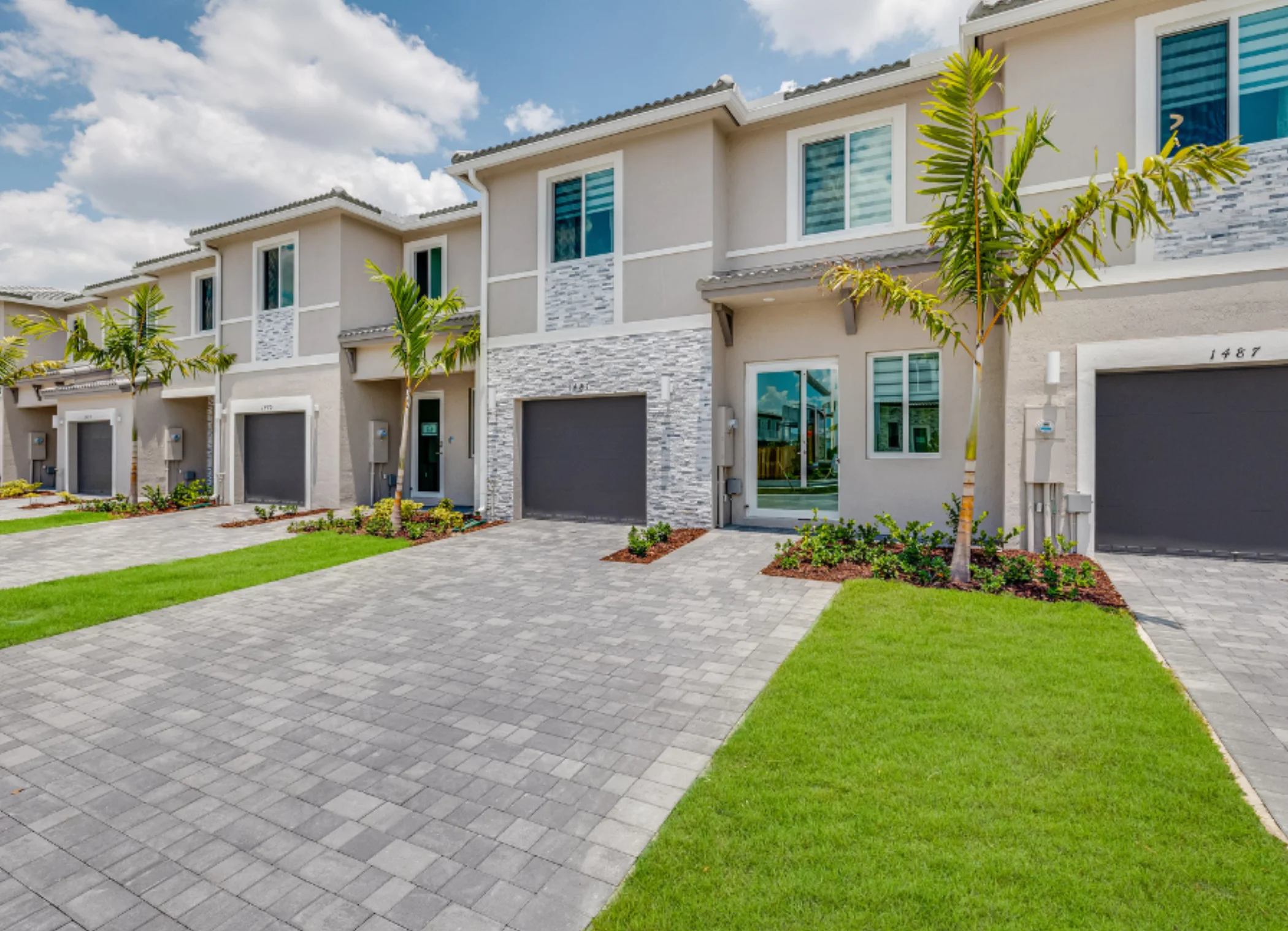 QMI Terra Sol Exterior